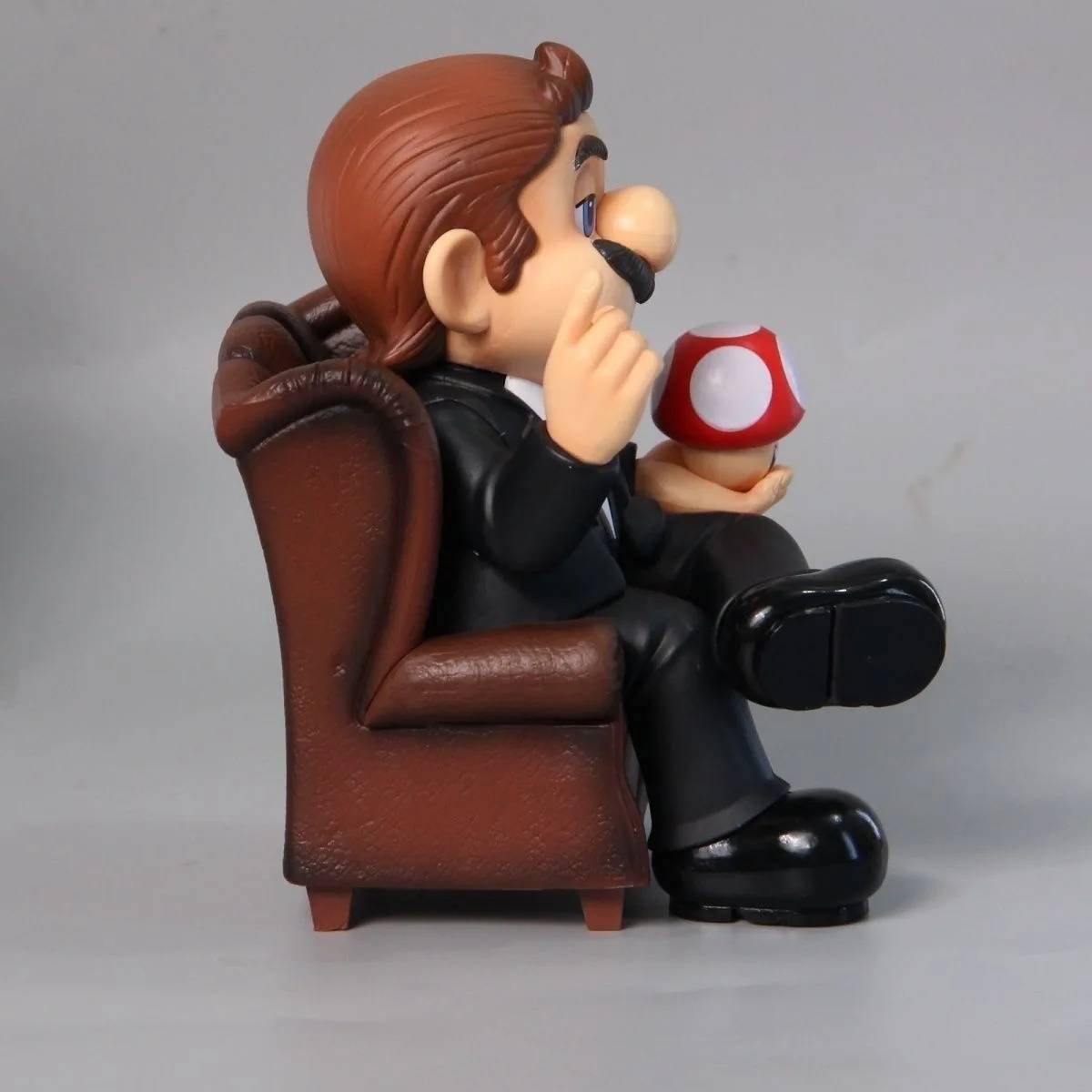 Super Mario "Il Padrino" - Esclusiva Statuina da Collezione