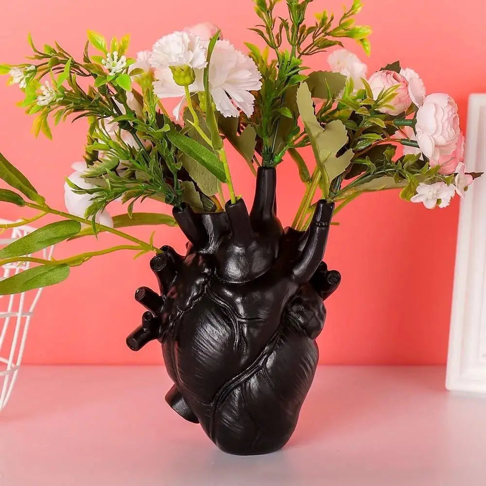 Vaso a Forma di Cuore in Resina - Elegante Decorazione per Piante e Fiori