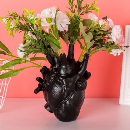 Vaso a Forma di Cuore in Resina - Elegante Decorazione per Piante e Fiori