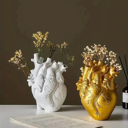 Vaso a Forma di Cuore in Resina - Elegante Decorazione per Piante e Fiori