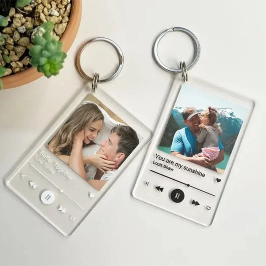 Portachiavi Personalizzato con Foto e Canzone - Targhetta Acrilica con Immagine e Nome Branco Musicale, Regalo Unico e Creativo